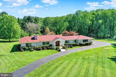 4 Jonathans Court, Cockeysville, MD 21030 - Photo 2