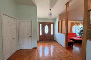 4 Jonathans Ct, Cockeysville, MD 21030 - Photo 4
