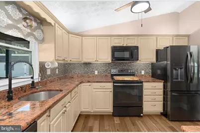 1938 Sue Creek Drive, Baltimore, MD 21221 - Photo 10
