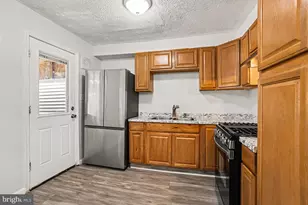 127 Bladen Rd, Baltimore, MD 21221 - Photo 10
