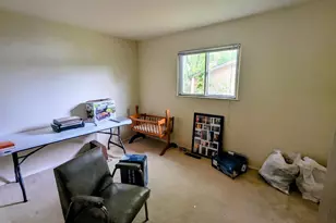 8421 Hallmark Cir, Baltimore, MD 21234 - Photo 10
