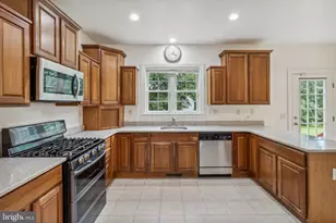 9818 Lyons Mill Rd, Owings Mills, MD 21117 - Photo 12