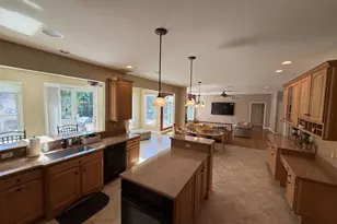 7 Hickory Hill Rd, Cockeysville, MD 21030 - Photo 4
