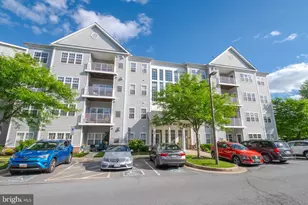 572 Hopkins Landing Dr, Baltimore, MD 21221 - Photo 2