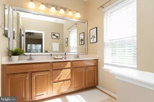 572 Hopkins Landing Dr, Baltimore, MD 21221 - Photo 26
