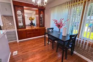 28 Rockywood Ln, Essex, MD 21221 - Photo 6