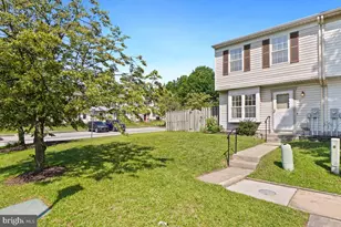 2 Chelmsford Ct, Baltimore, MD 21220 - Photo 2