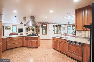 17 Montvieu Ct, Cockeysville, MD 21030 - Photo 14