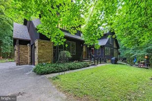17 Montvieu Ct, Cockeysville, MD 21030 - Photo 2