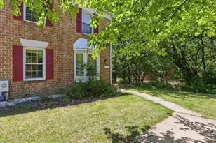 13 Courtwood Dr, Pikesville, MD 21208 - Photo 2