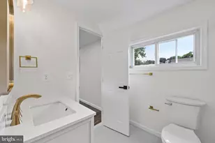 5815 Heron Dr, Baltimore, MD 21227 - Photo 18