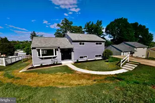 5815 Heron Dr, Baltimore, MD 21227 - Photo 2