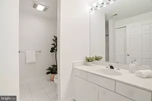 11 Devon Hill Rd, Baltimore, MD 21210 - Photo 16