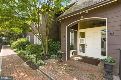 11 Devon Hill Road #B8, Baltimore, MD 21210 - Photo 4
