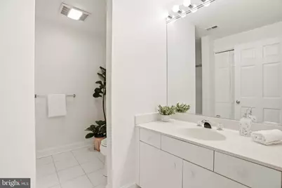 11 Devon Hill Road #B8, Baltimore, MD 21210 - Photo 16