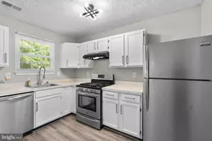 1043 Debbie Ave, Baltimore, MD 21221 - Photo 12