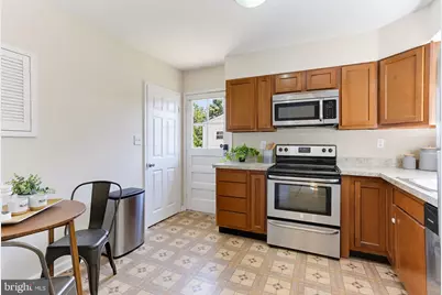 6000 Moorehead Road, Baltimore, MD 21228 - Photo 8