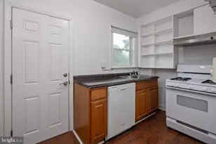 5107 Leeds, Baltimore, MD 21227 - Photo 4