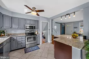 205 Brookside Dr, Baltimore, MD 21228 - Photo 18