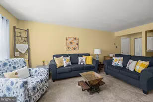 3 Ginford Pl, Baltimore, MD 21228 - Photo 8