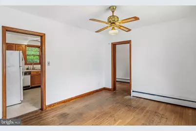211 Hillendale Avenue, Baltimore, MD 21227 - Photo 10