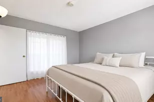 34 Helmsman Ct, Essex, MD 21221 - Photo 8