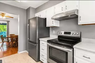 34 Helmsman Ct, Essex, MD 21221 - Photo 6