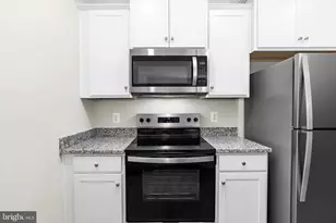 8133 Bartholomew Ct, Baltimore, MD 21206 - Photo 24