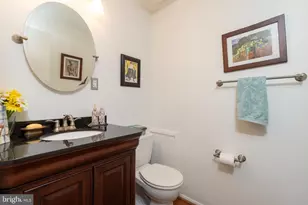 12 Penny Ln, Baltimore, MD 21209 - Photo 16