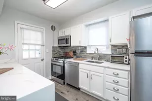 2015 Hillcrest Rd, Baltimore, MD 21207 - Photo 8