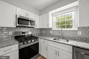 102 Bishops Ln, Catonsville, MD 21228 - Photo 16