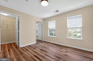 8801 Stoneridge Cir, Pikesville, MD 21208 - Photo 18