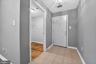 8801 Stoneridge Cir, Pikesville, MD 21208 - Photo 4