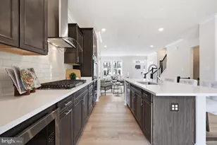 2403 Woodlands Rd, Baltimore, MD 21244 - Photo 6