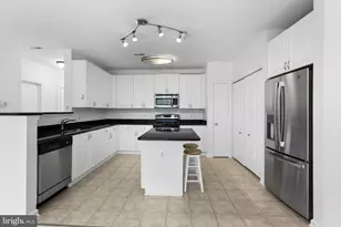 400 Symphony Circle, Cockeysville, MD 21030 - Photo 10