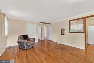 201 Uppergate Ct, Owings Mills, MD 21117 - Photo 4