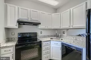 127 Bourbon Ct, Baltimore, MD 21234 - Photo 6