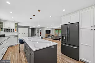 115 Swanhill Ct, Baltimore, MD 21208 - Photo 4