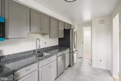 926 Regina Drive, Baltimore, MD 21227 - Photo 10