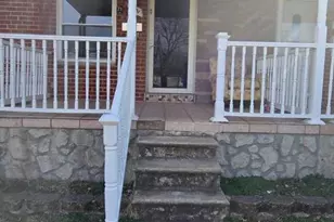 1031 Foxwood Ln, Essex, MD 21221 - Photo 2