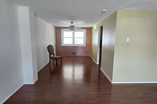 1031 Foxwood Ln, Essex, MD 21221 - Photo 4