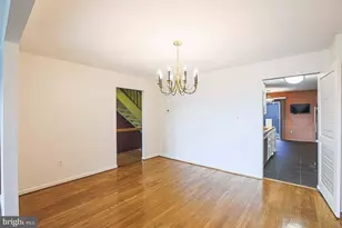 708 Old Crossing Dr, Baltimore, MD 21208 - Photo 8