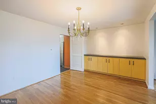 708 Old Crossing Dr, Baltimore, MD 21208 - Photo 8