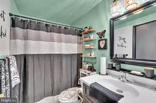 8029 Shore Rd, Baltimore, MD 21219 - Photo 22