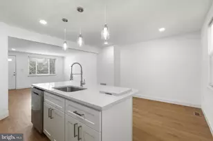 1714 Pin Oak Rd, Parkville, MD 21234 - Photo 16