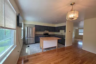 10 Casey Ct, Catonsville, MD 21228 - Photo 4