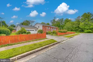 201 Mysticwood Rd, Reisterstown, MD 21136 - Photo 2