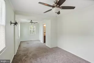 8240 Longpoint Rd, Baltimore, MD 21222 - Photo 16