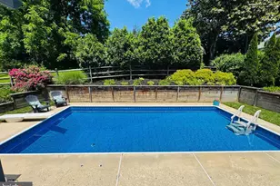 916 Farmstead Rd, Cockeysville, MD 21030 - Photo 4