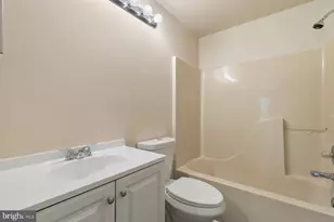 10 Red Jonathan Ct, Baltimore, MD 21208 - Photo 20